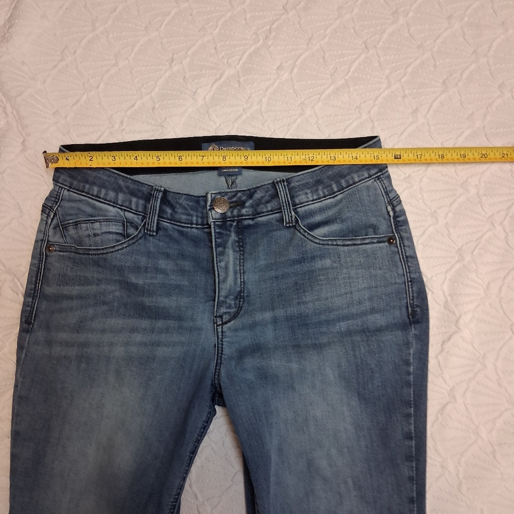 Democracy Cropped Blue Jeans Size 8p - Picture 10 of 16